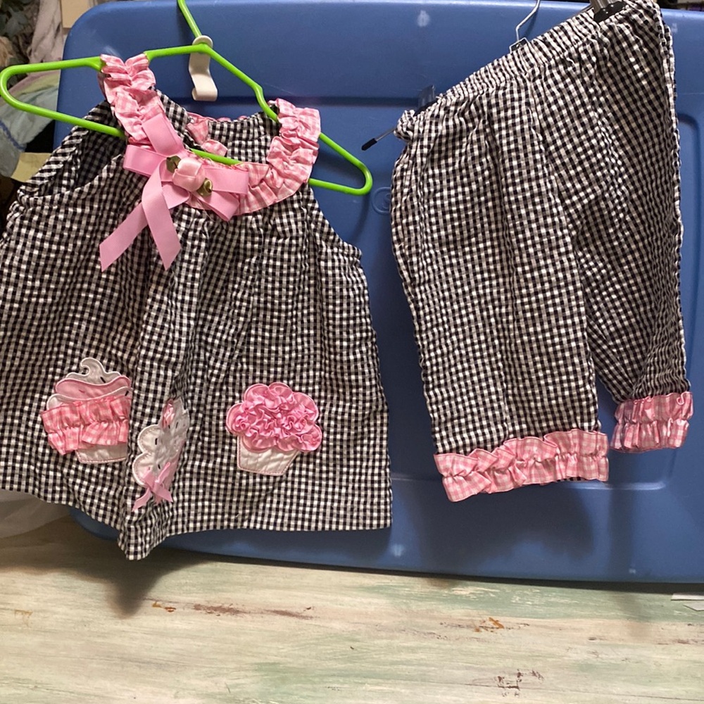 Rare Editions 2 Piece Cupcake Capri Set Size 18 Months